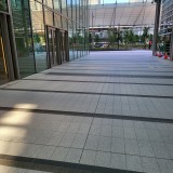 アーケード内から東京駅方面画像